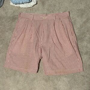 size 38 red and white pin stripe jos .a. bank stays cool collection shorts